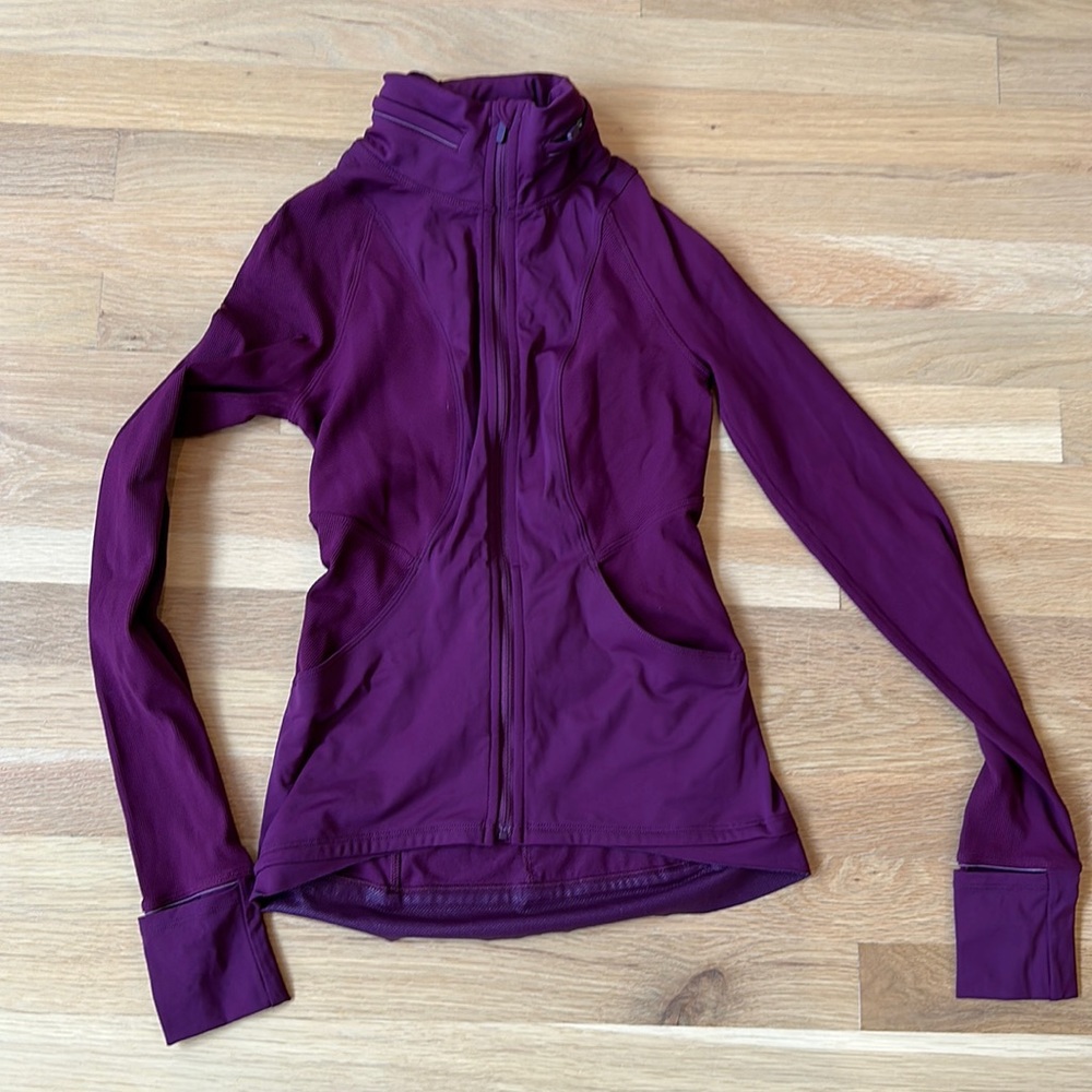Lululemon running jacket with hidden hood - SZ 2